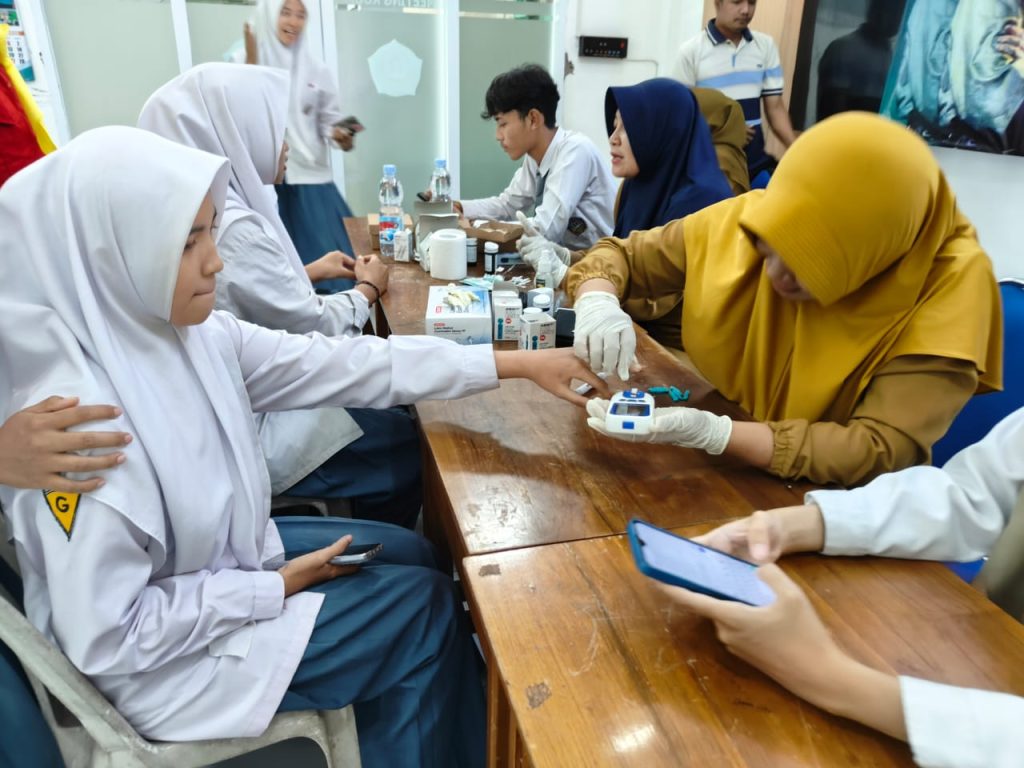 Sehat, Energik, Dinamis, di MAN 5 Kediri Sehat, Energik, Dinamis, di MAN 5 Kediri