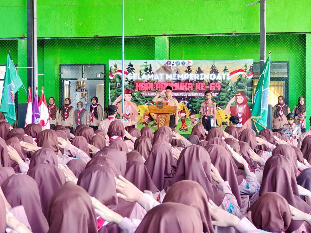 Upacara Hari Pramuka ke-64 di MAN 5 Kediri: “Kolaborasi untuk Membangun Ketahanan Bangsa”