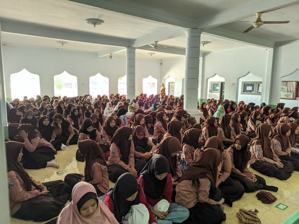 Istighosah, Doa Bersama, dan Penggalangan Donasi untuk Ponpes Al Khoziny Istighosah, Doa Bersama, dan Penggalangan Donasi untuk Ponpes Al Khoziny