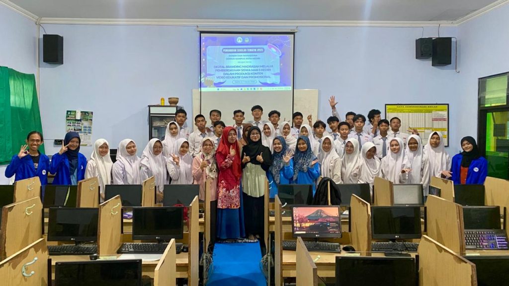 Pelatihan Vidio Digital dengan UDINUS