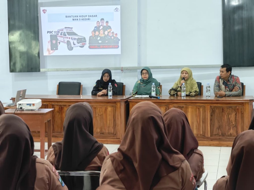Siswa MAN 5 Kediri ikuti Edukasi Bantuan Hidup Dasar dari Dinas Kesehatan Kabupaten Kediri