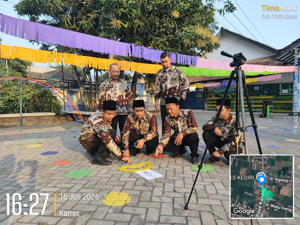 MAN 5 Kediri Sukses Laksanakan Pengamatan Rashdul Kiblat 2026 di Masjid Thoriqotul Jannah MAN 5 Kediri Sukses Laksanakan Pengamatan Rashdul Kiblat 2026 di Masjid Thoriqotul Jannah