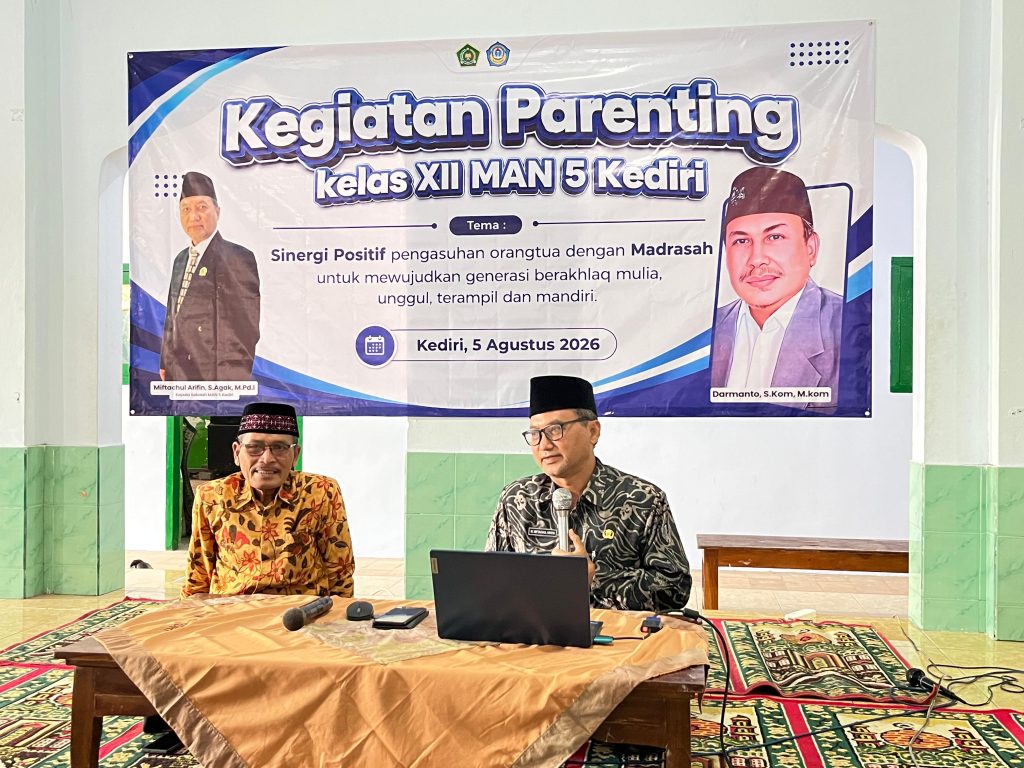MAN 5 Kediri Gelar Parenting Kelas XII, Perkuat Sinergi Orang Tua dan Madrasah Wujudkan Generasi Berakhlak Mulia, Unggul, Terampil, dan Mandiri MAN 5 Kediri Gelar Parenting Kelas XII, Perkuat Sinergi Orang Tua dan Madrasah Wujudkan Generasi Berakhlak Mulia, Unggul, Terampil, dan Mandiri