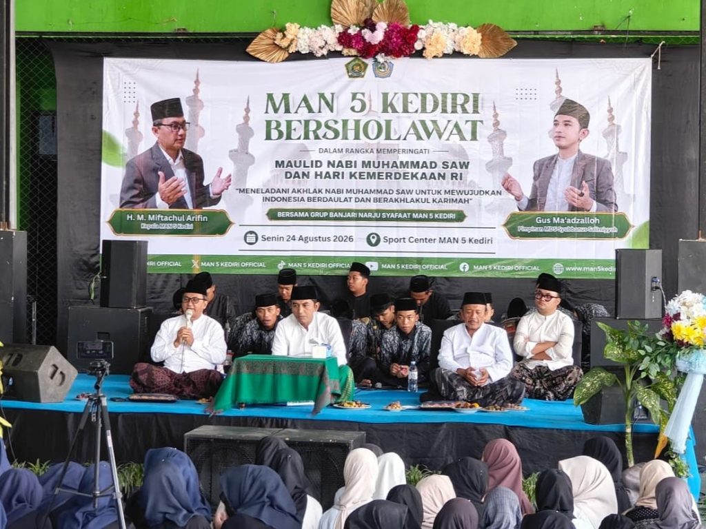 Penuh Keberkahan, MAN 5 Kediri Gelar Peringatan Maulid Nabi Bersama Gus Ma’adzallah dan Program Tasmi’ Al-Qur’an